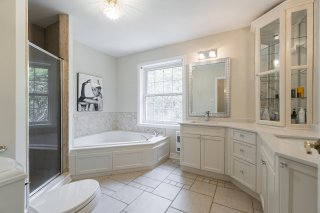 Ensuite bathroom