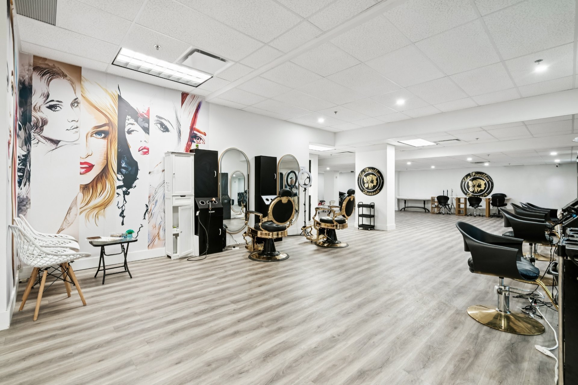 #156 - 4055 Rue Ste-Catherine O.