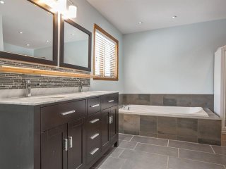 Ensuite bathroom