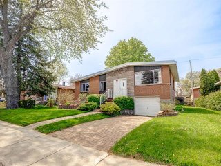8041 Av. des Vendéens