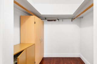 Walk-in closet