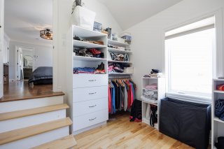 Walk-in closet