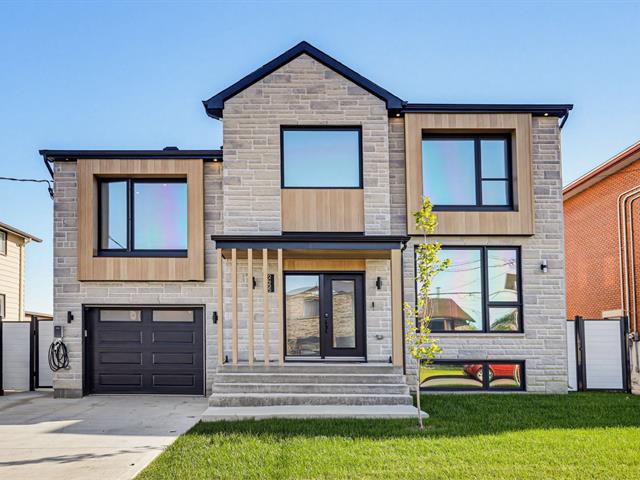 2455 Rue Favreau