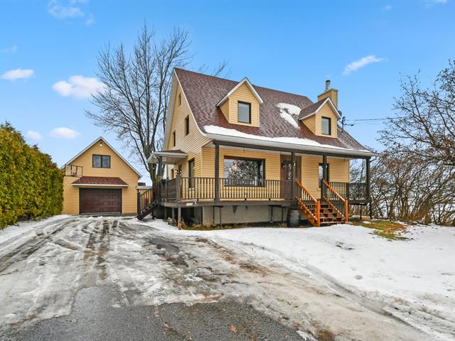 1586 Ch. du Pays-Brûlé