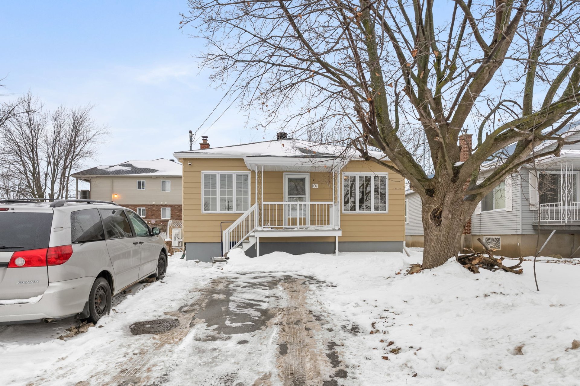 Joelle Bitar / #21183433