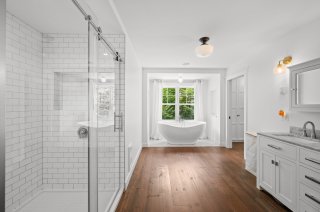 Salle de bains attenante à la CCP
