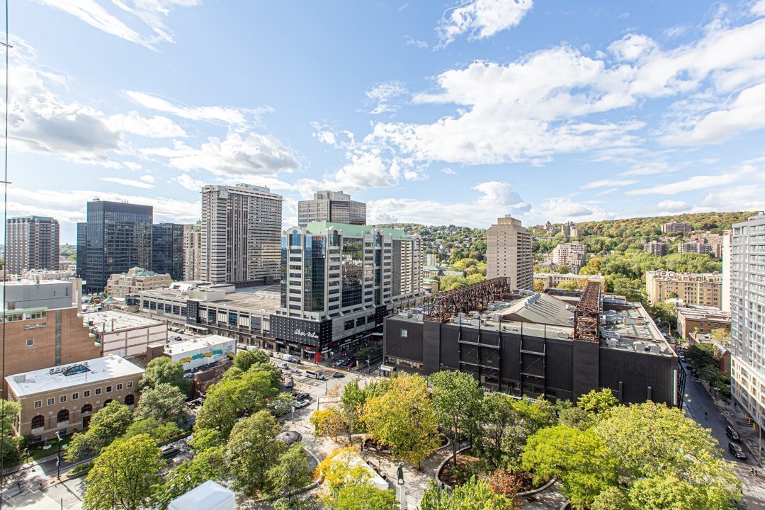 #1802 - 2300 Rue Tupper