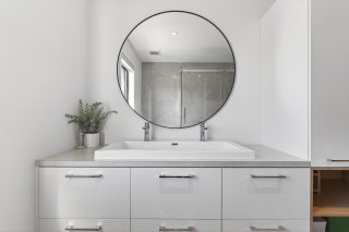 Ensuite bathroom