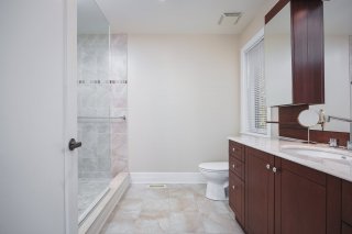 Ensuite bathroom