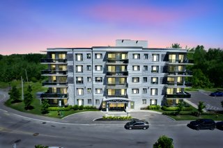 #204 - 2930 Av. des Aristocrates