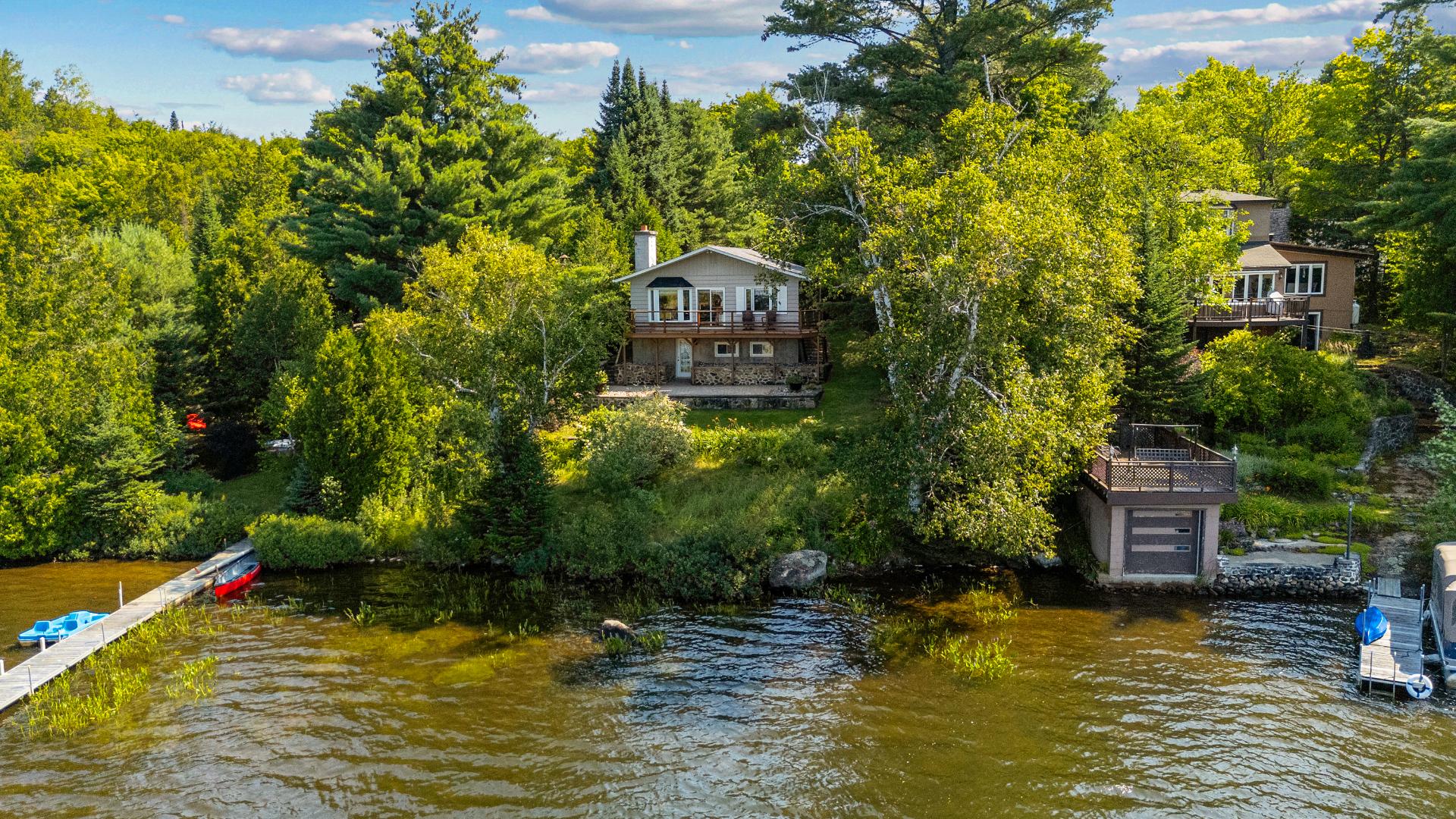 1675 Ch. de la Baie-du-Lac