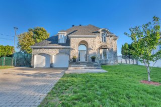4220 Rue de la Loire