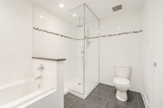Salle de bains attenante à la CCP