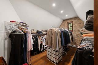 Walk-in closet