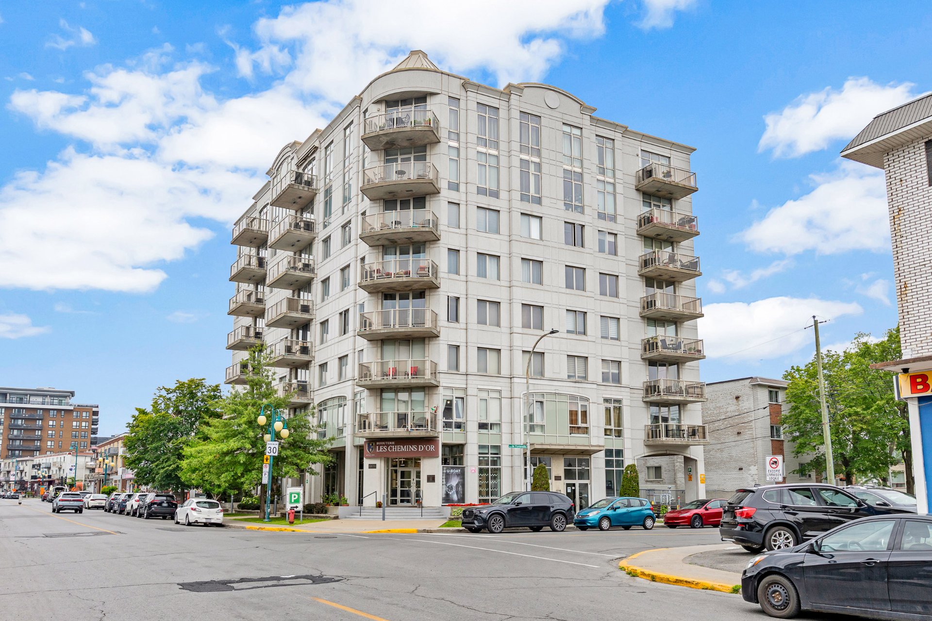 #805 - 7500 Rue de Fontenelle