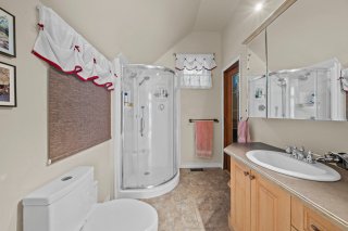 Salle de bains attenante à la CCP