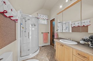 Salle de bains attenante à la CCP