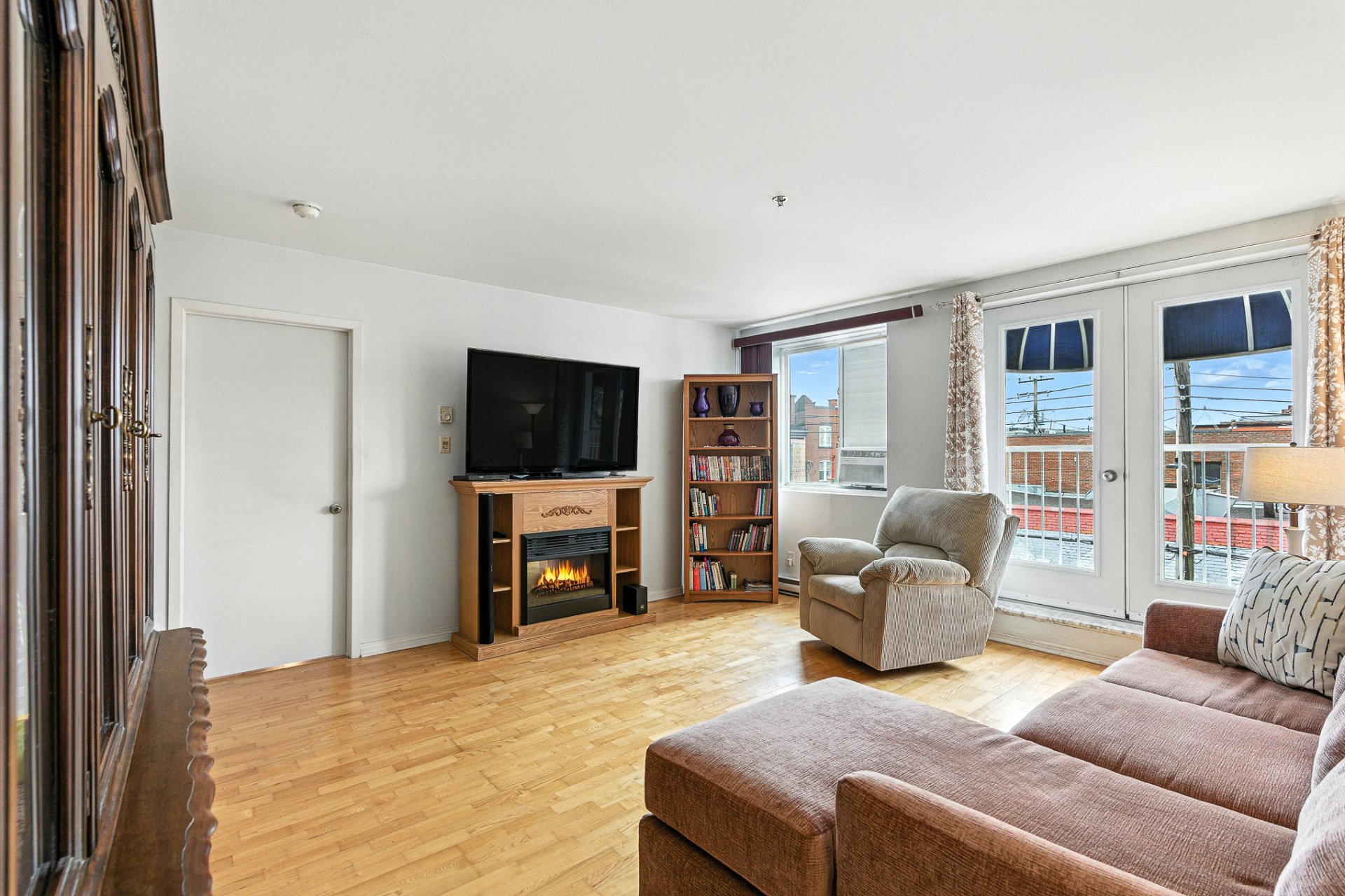 #208 - 201 7e Avenue