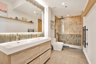 Salle de bains attenante à la CCP