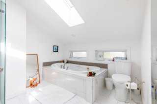 Ensuite bathroom