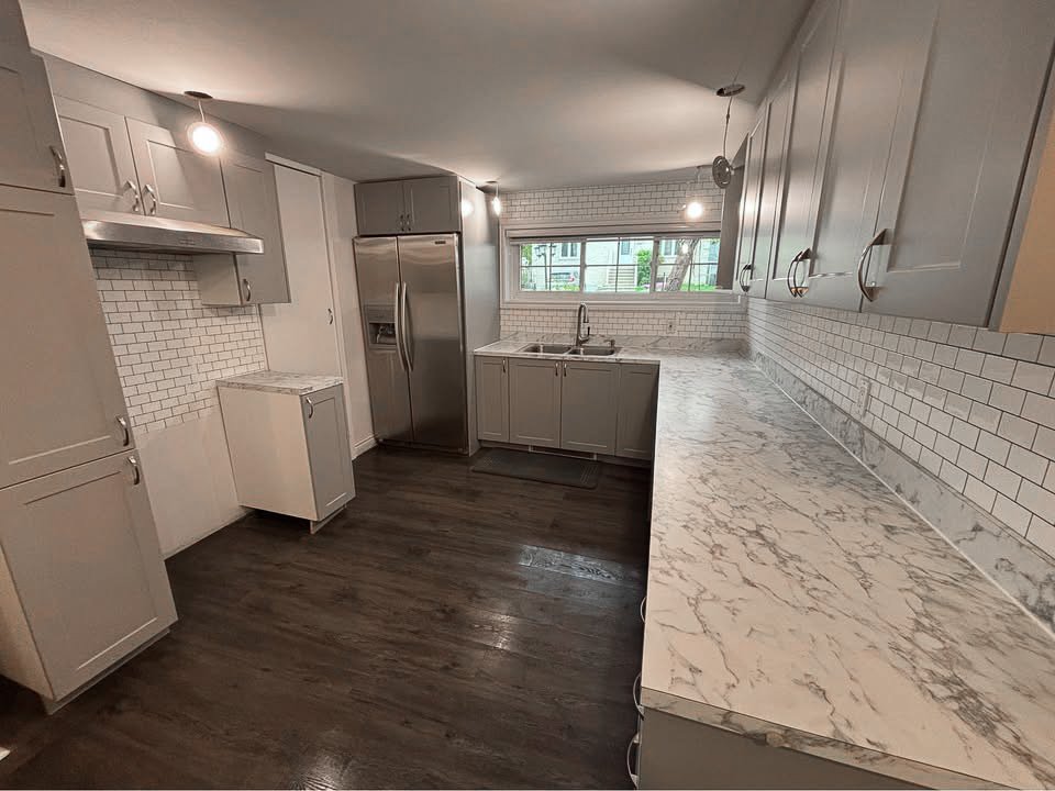 #B - 1066 27e Avenue