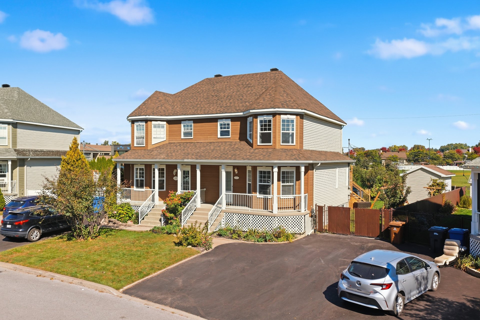 2540 Rue Racette