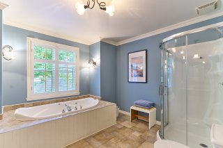 Salle de bains attenante à la CCP