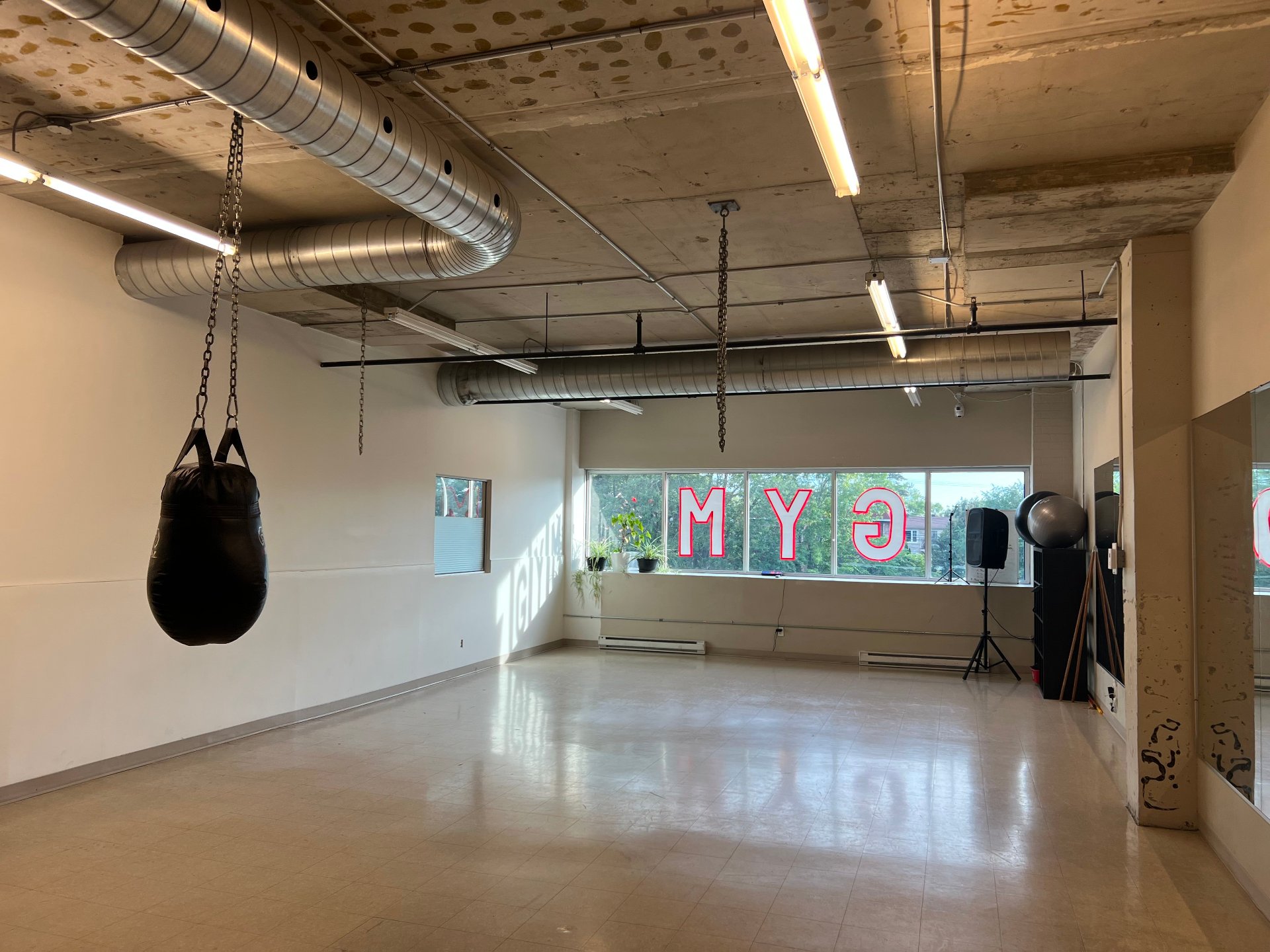 #225 5555 Av. Westminster