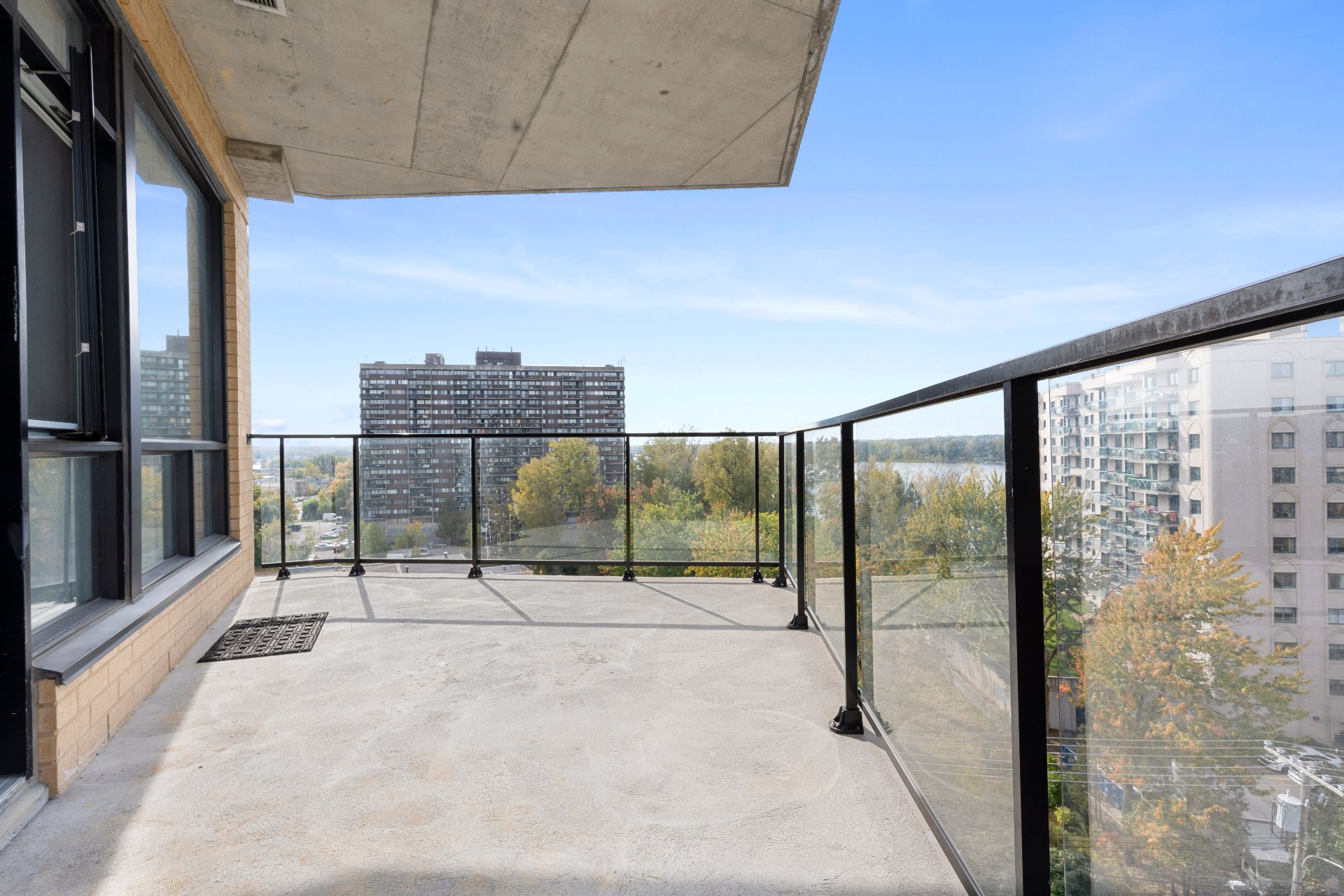 #705 - 155 Ch. de la Rive-Boisée