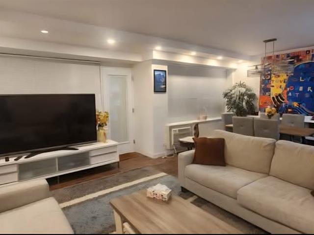 #403 - 3445 Rue Drummond