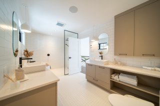 Ensuite bathroom