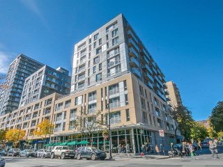 #425 - 1414 Rue Chomedey — photo 1