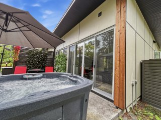Hot tub