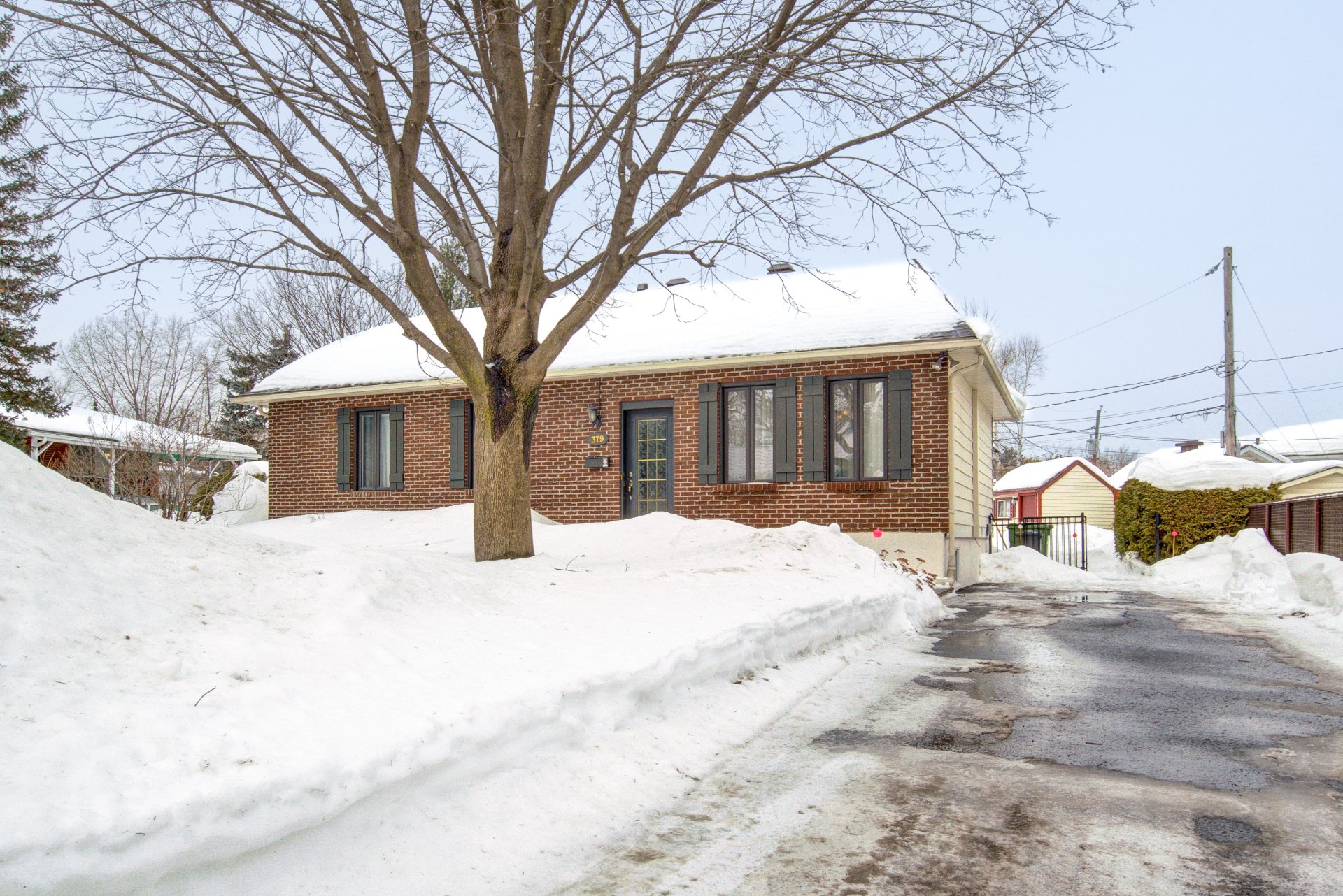  379 Rue Marcel-Bourdeau