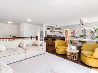 4645 Ch. des Prairies