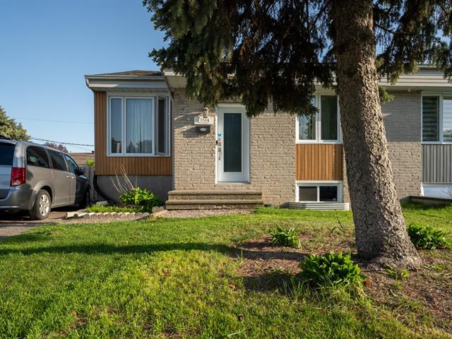 2064 Rue Pelléas