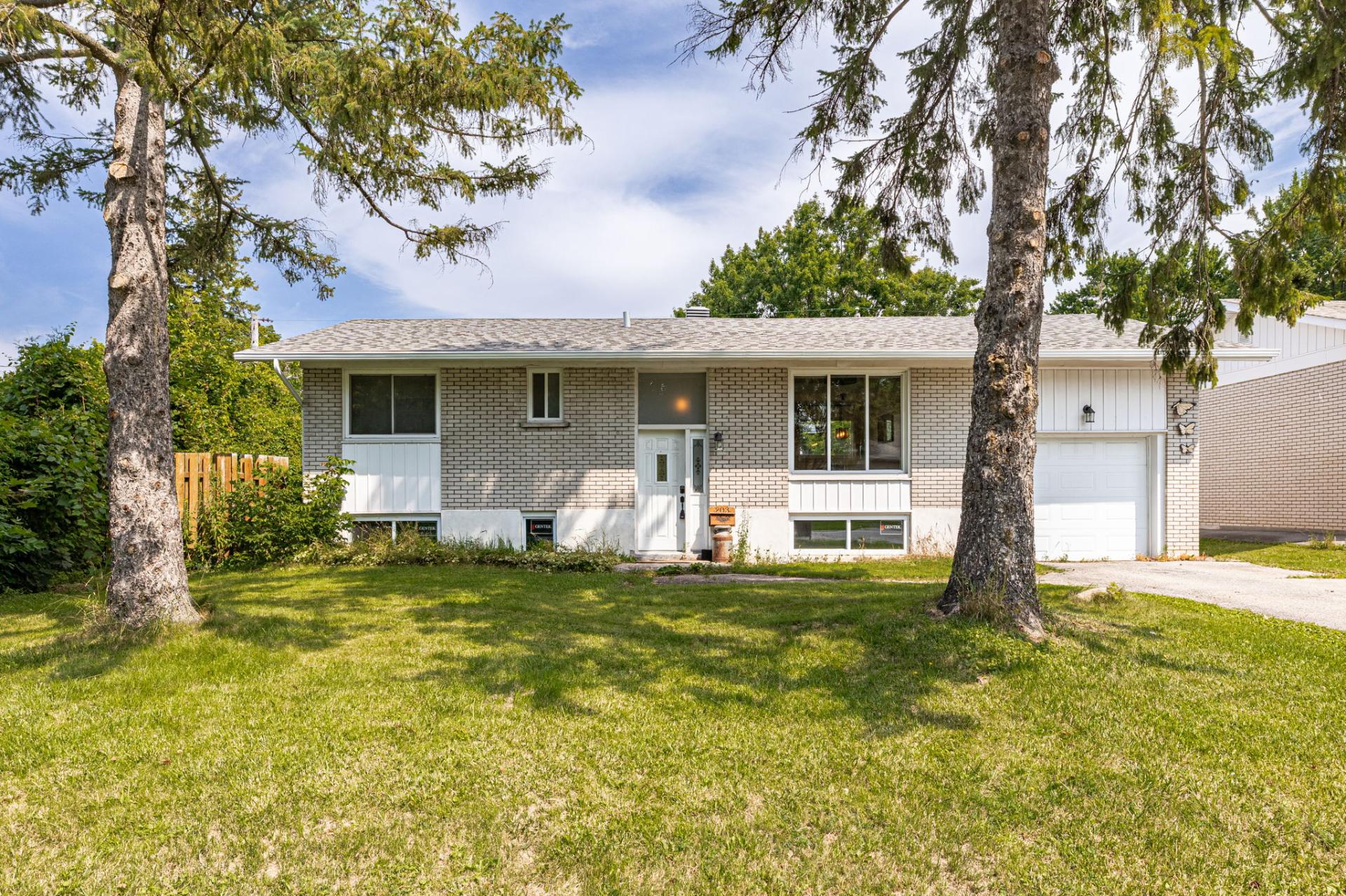 203 Rue Duquette