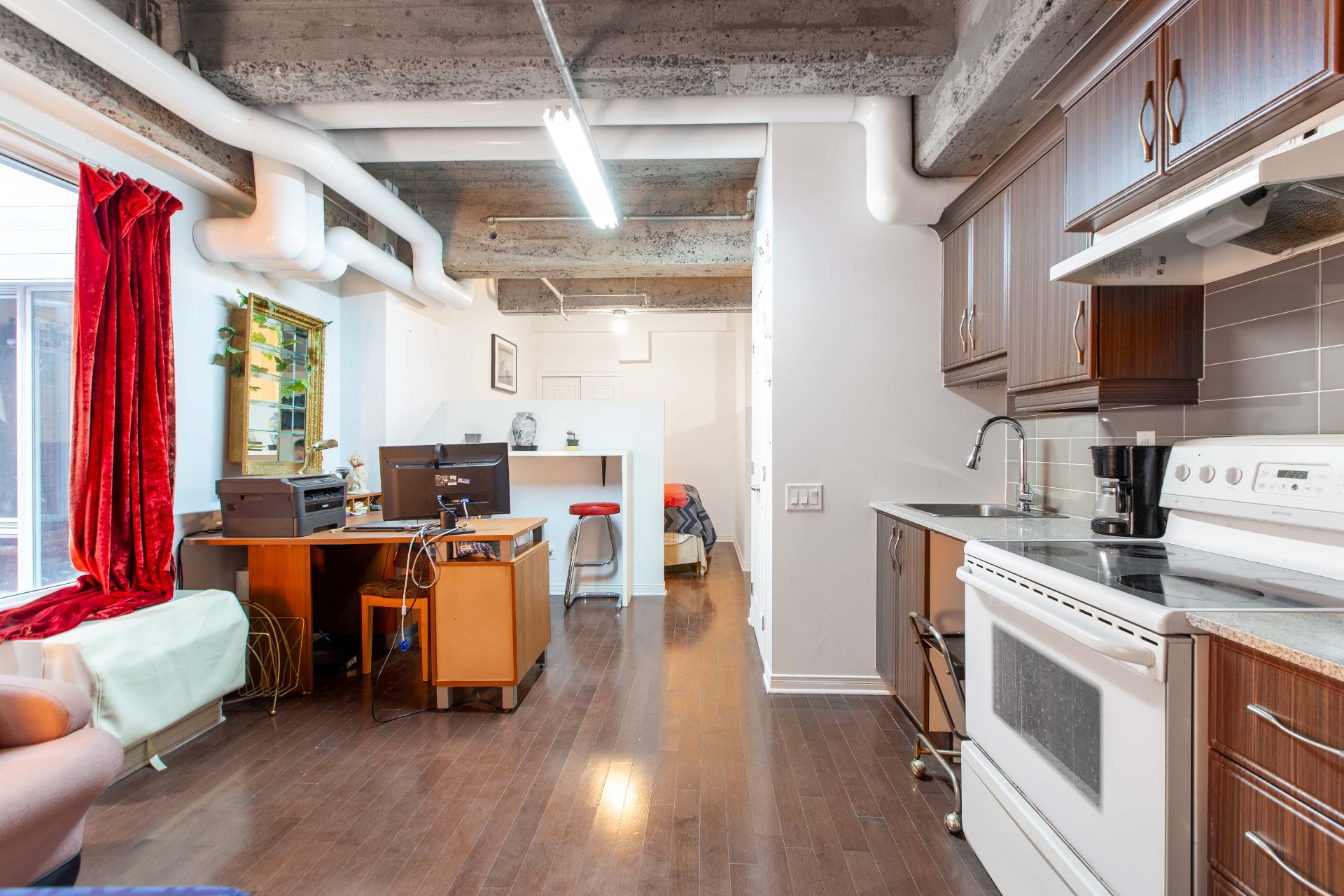 #402 - 366 Rue Mayor