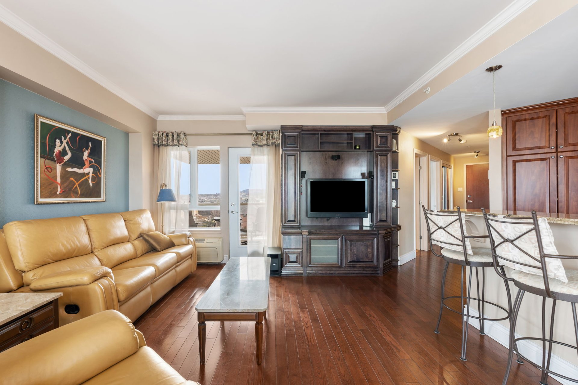 Joelle Bitar / #22113983