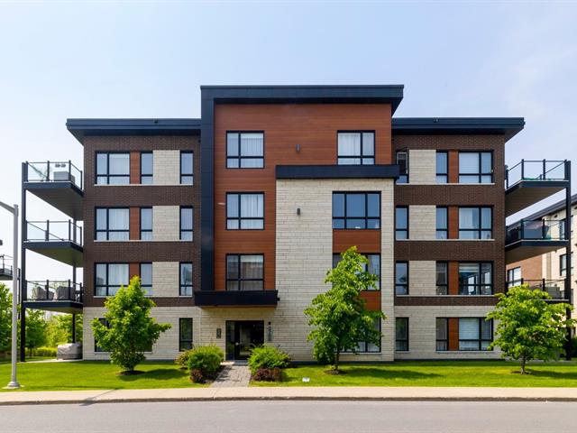 #303 - 3700 Rue Roland-Marquette