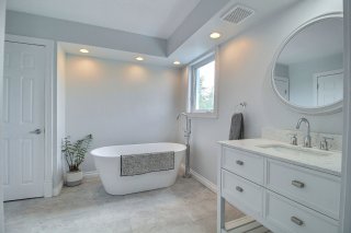 Salle de bains attenante à la CCP