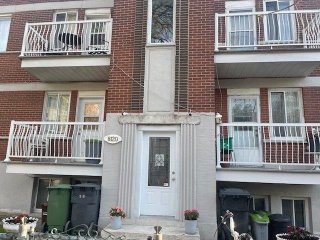 #1 - 8120 Av. Wiseman