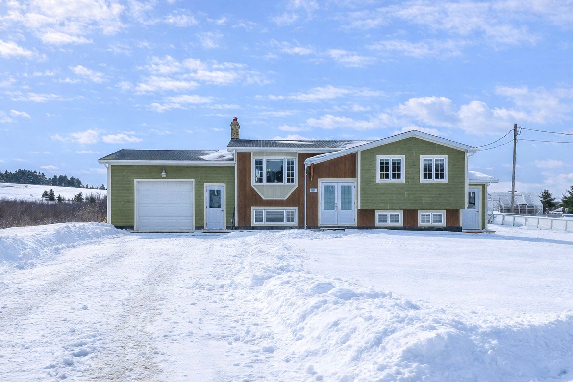 3271 Ch. de la Montagne