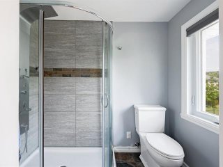 Ensuite bathroom