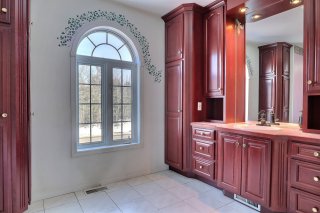 Ensuite bathroom