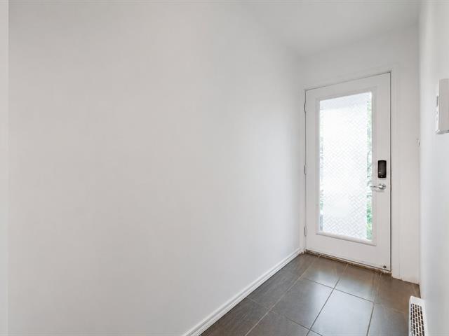 50 Av. Joubert