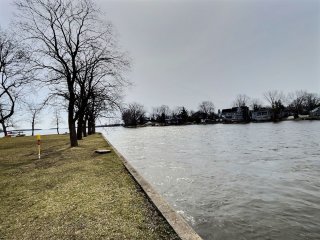 Vue sur l'eau