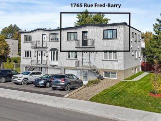 1765 Rue Fred-Barry