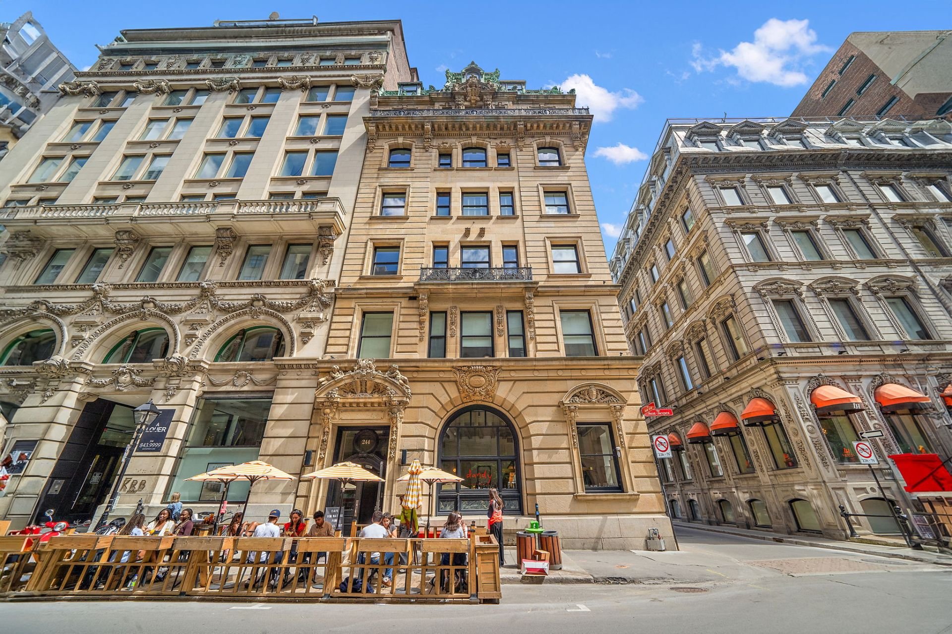 #51 - 244 Rue St-Jacques