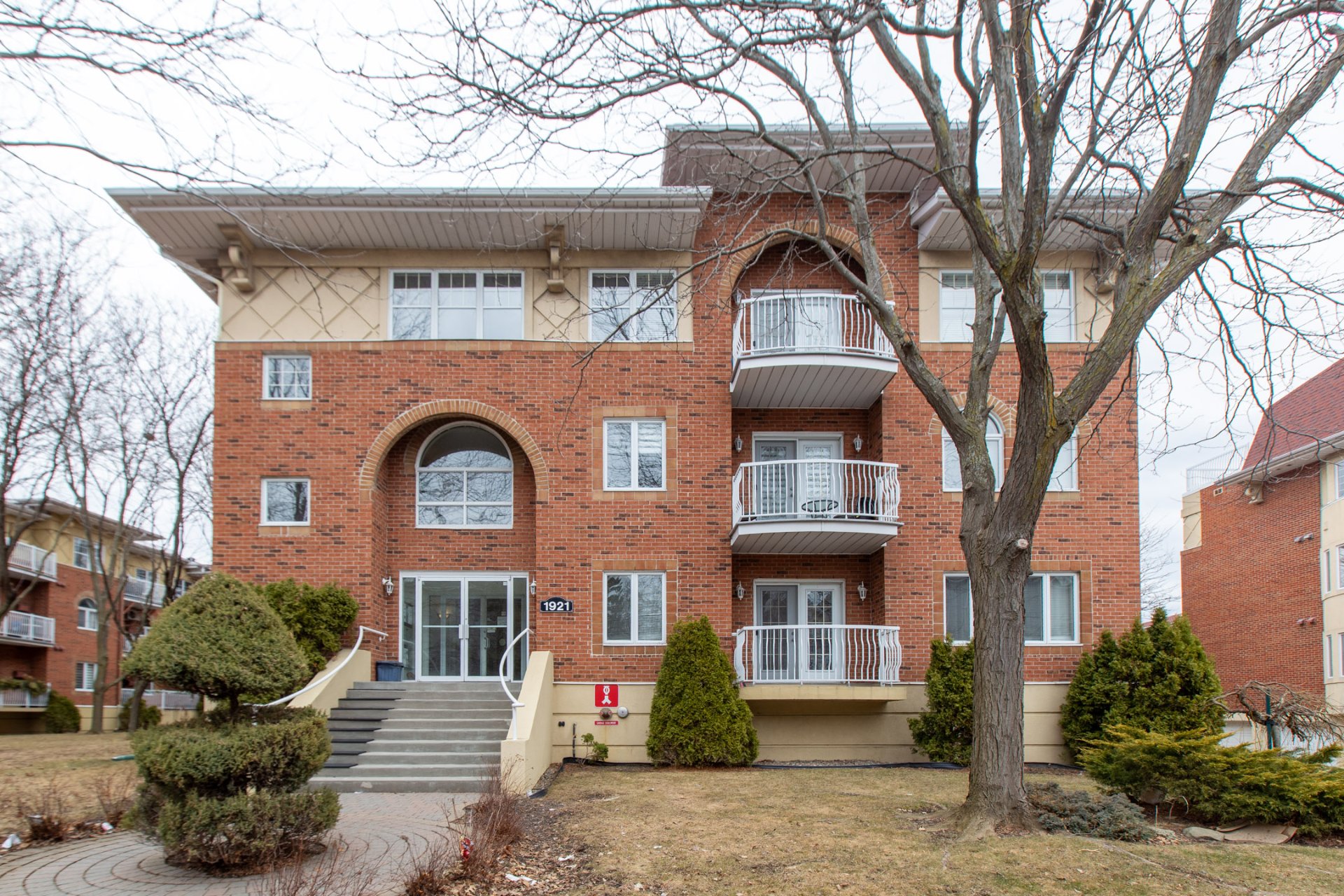 #2D - 1921 Rue Senkus